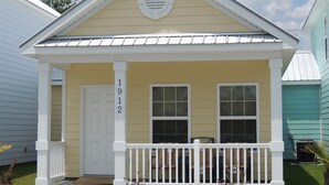 Unclassified image, 3 of 36, button - Gulf Stream Cottage #1912 (Myrtle Beach)