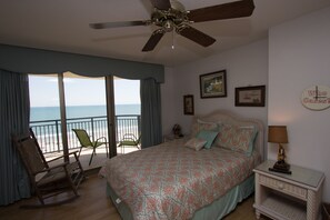 Appartement, 3 slaapkamers | 3 slaapkamers, een bureau, gratis wifi