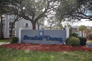 Condo, 2 Bedrooms | Exterior