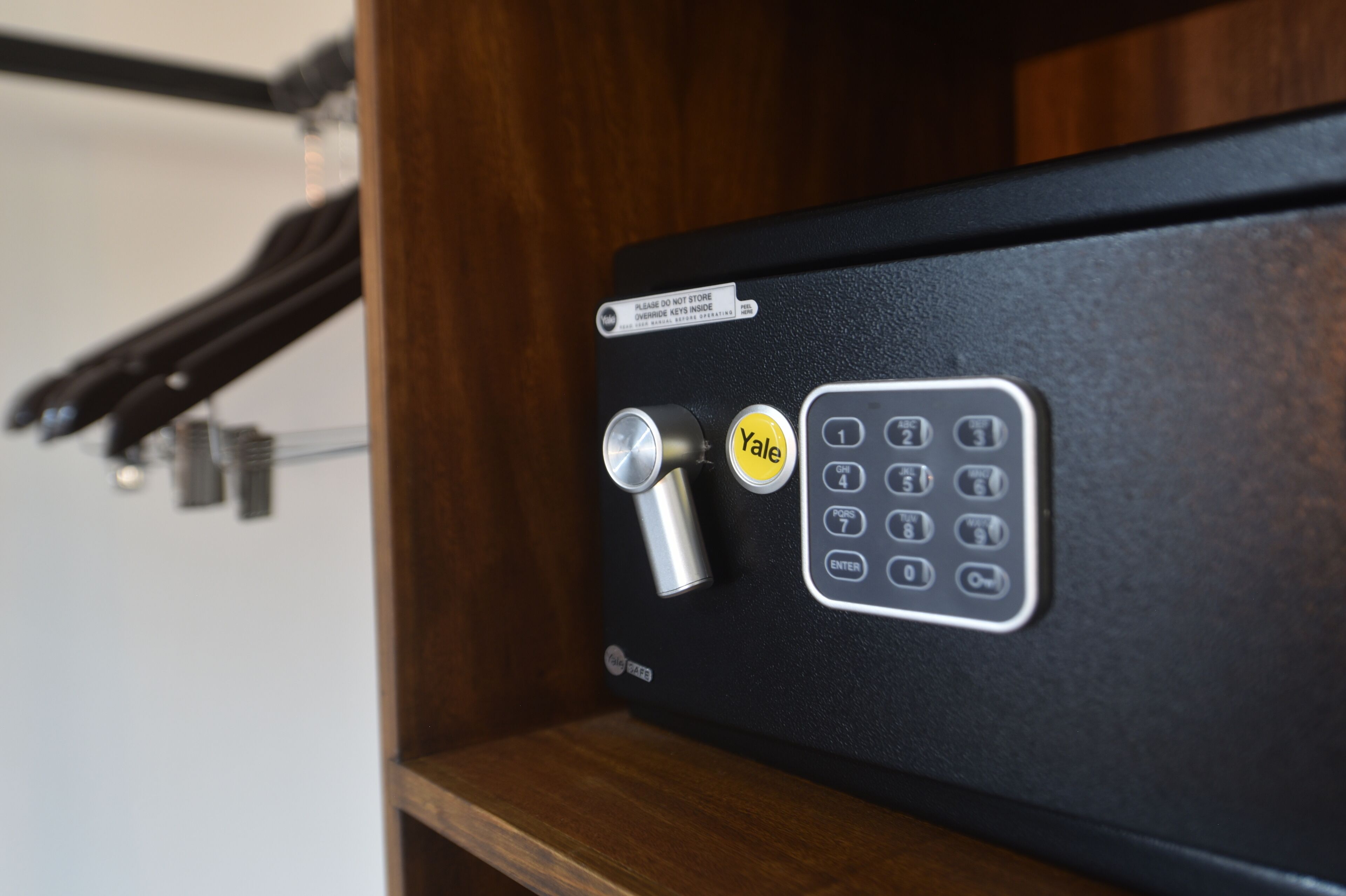 1 bedroom, egyptian cotton sheets, premium bedding, pillow-top beds