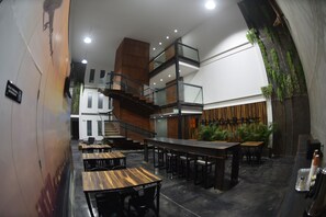 Nhà hàng