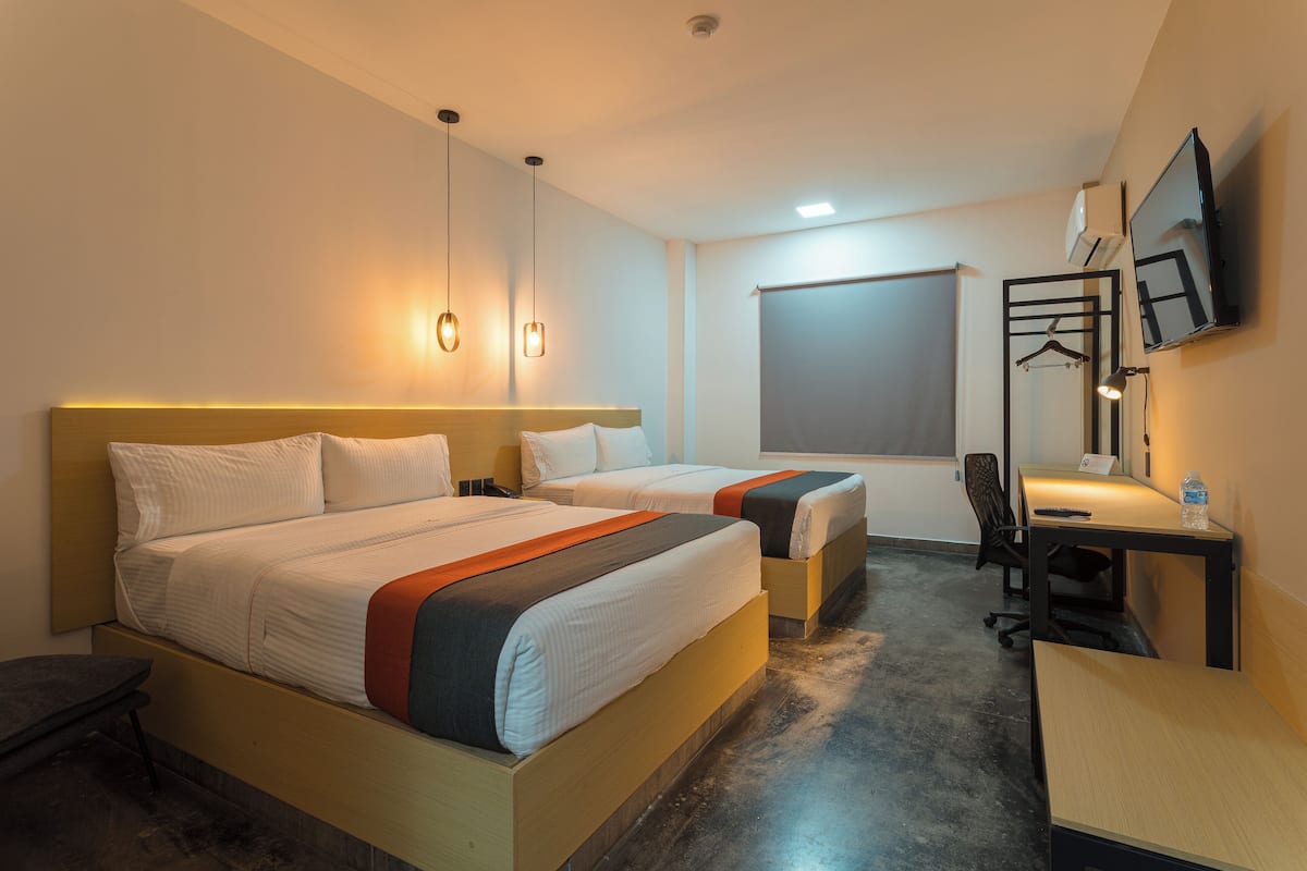 Double Room, 2 Queen Beds