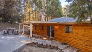 Front of property - Yosemite Scenic Wonders  Golden Trout (Oakhurst)