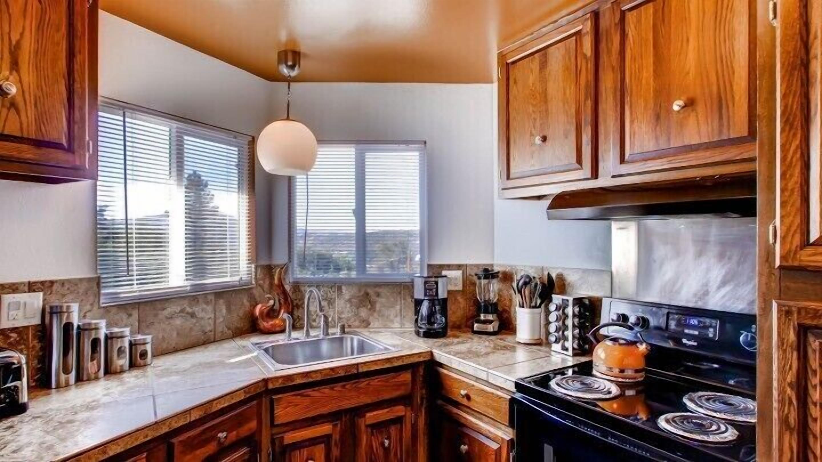 Tủ lạnh, lò vi sóng, lò nướng, bếp nấu 