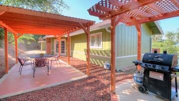 BBQ/picnic area