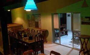 Tägliches inbegriffenes Frühstücksbuffet