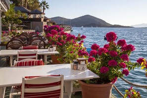 Breakfast, lunch and dinner served - Aphrodite Hotel Bozburun (Marmaris)