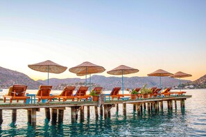 Private beach, free beach shuttle, sun-loungers, beach umbrellas - Aphrodite Hotel Bozburun (Marmaris)