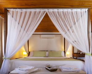 Deluxe-Zimmer, Balkon, Meerblick | Hochwertige Bettwaren, Minibar, individuell dekoriert