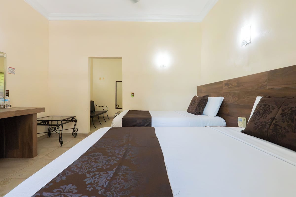 Double Room | Iron/ironing board (on request), free WiFi, individually furnished