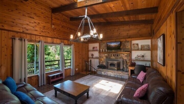 TV, Netflix, DVD player, streaming services - Scenic Wonders Mountain Memories (Oakhurst)