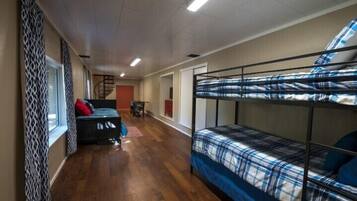 3 bedrooms, individually decorated, individually furnished, free WiFi