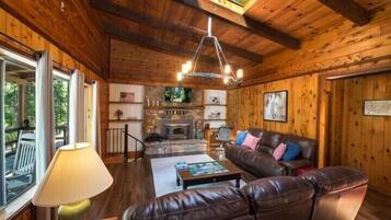 3 bedrooms, individually decorated, individually furnished, free WiFi
