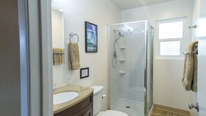 Bathroom - Yosemite Scenic Wonders Voyager 2bd (Oakhurst)