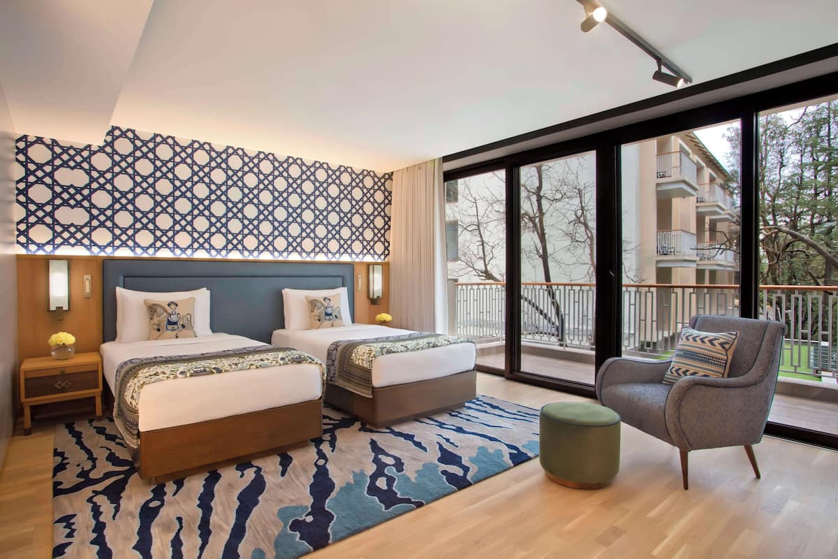 1 bedroom, premium bedding, in-room safe, desk