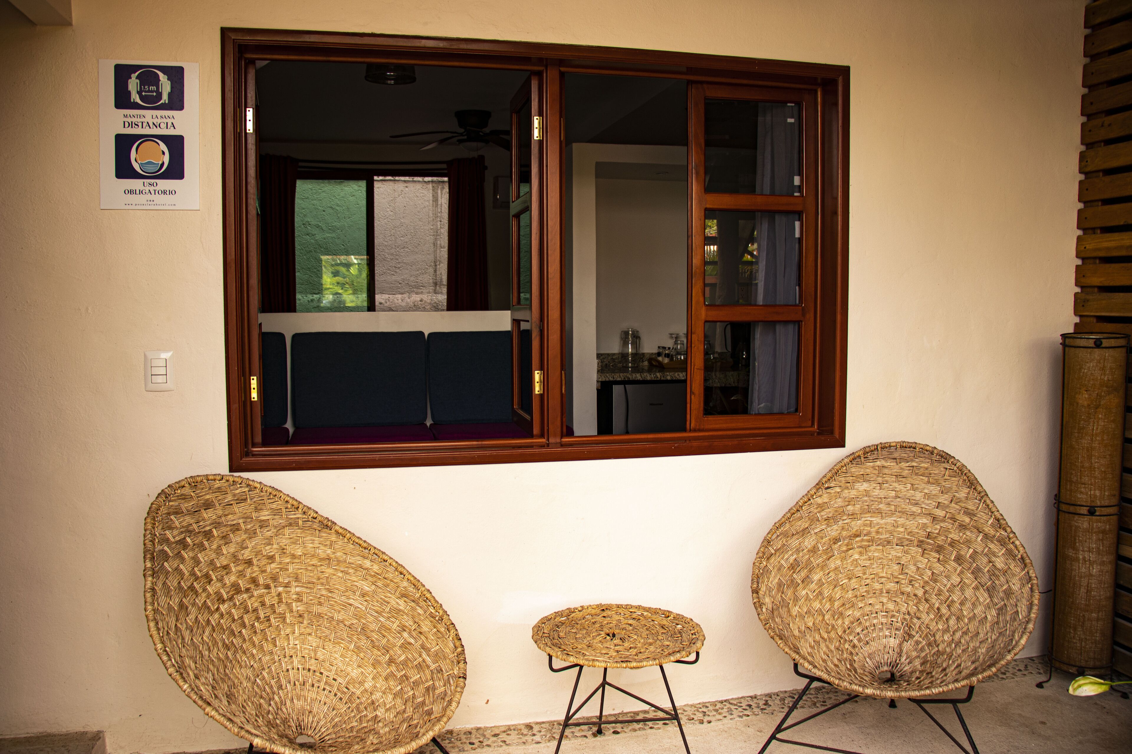 deluxe room, 1 king bed, pool view | living area | 32-inch smart tv with cable channels, tv, netflix