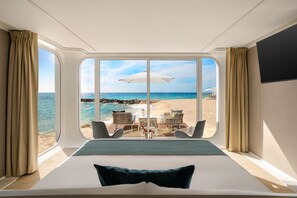 Preferred Club Mare Beachfront Bungalow King | เครื่องนอนระดับพรีเมียม, มินิบาร์ฟรี, ตู้นิรภัยในห้องพัก, โต๊ะทำงาน