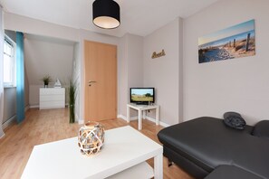 TV - Apartment upstairs - House Cape Horn (Neuharlingersiel)