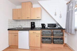 Fridge, microwave