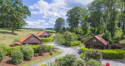 Buzzard Lodge - sleeps 4 | Hot Tub, Dog Friendly | 4* Gold Award