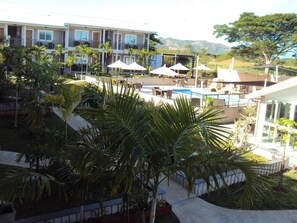 Outdoor pool - Hotel Colibri (Kone)