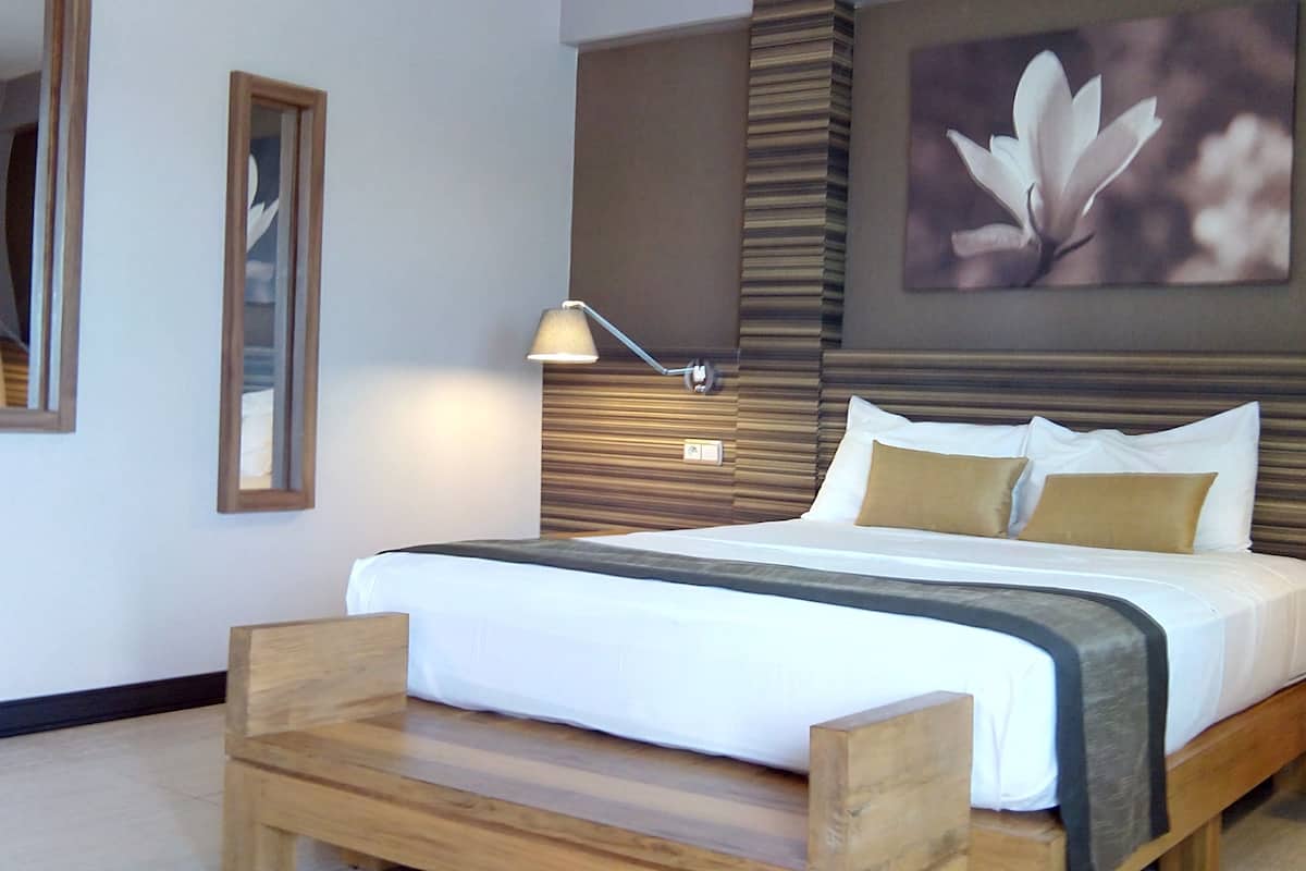 double room | soundproofing, rollaway beds, free wifi, bed sheets