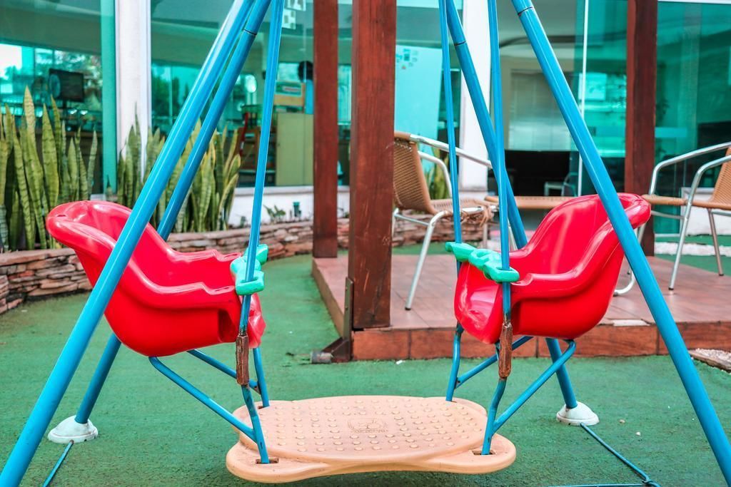 children’s play area – outdoor