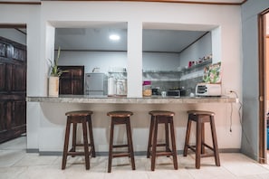 Shared kitchen - Hotel Hoja de Oro Corcovado (Puerto Jiménez)