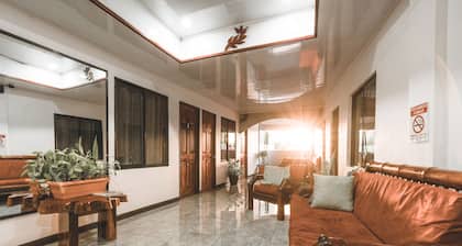 Hotel Hoja de Oro Corcovado