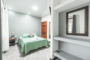 Comfort Double Room, Non Smoking, Balcony | Free WiFi, bed sheets - Hotel Hoja de Oro Corcovado (Puerto Jiménez)