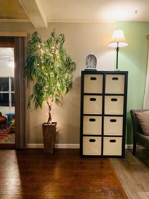 Interior - Quiet neighborhood less than 7 miles from Notre Dame stadium (South Bend)