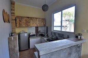 Kühlschrank, Mikrowelle