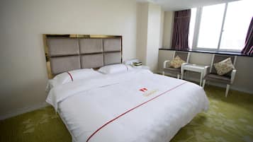Deluxe Double Room | Desk, blackout drapes, free WiFi