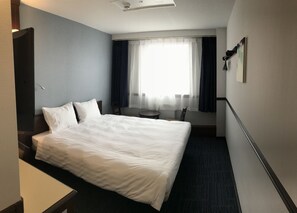In-room safe, desk, soundproofing, iron/ironing board - Toyoko Inn Ulaanbaatar (Ulaanbaatar)
