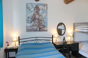 4 bedrooms, desk, iron/ironing board, travel cot