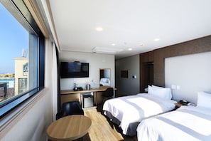 Quarto standard, vista para o mar | Edredons de pluma, individualmente decorados, escrivaninha