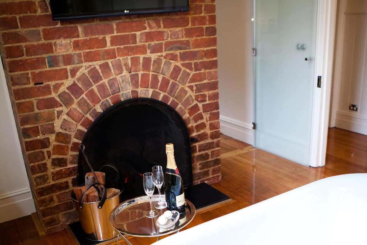 Full Cottage - Two Couples | Bathroom | Separate bathtub and shower, free toiletries, hair dryer, slippers