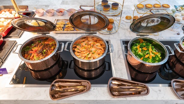 Bữa sáng buffet hàng ngày với phụ phí nhỏ 