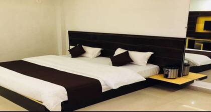 Khalsa Lake View resort