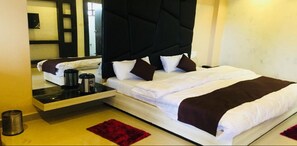 Standard Room | Cribs/infant beds, free WiFi - Khalsa Lake View resort (Pipariya)