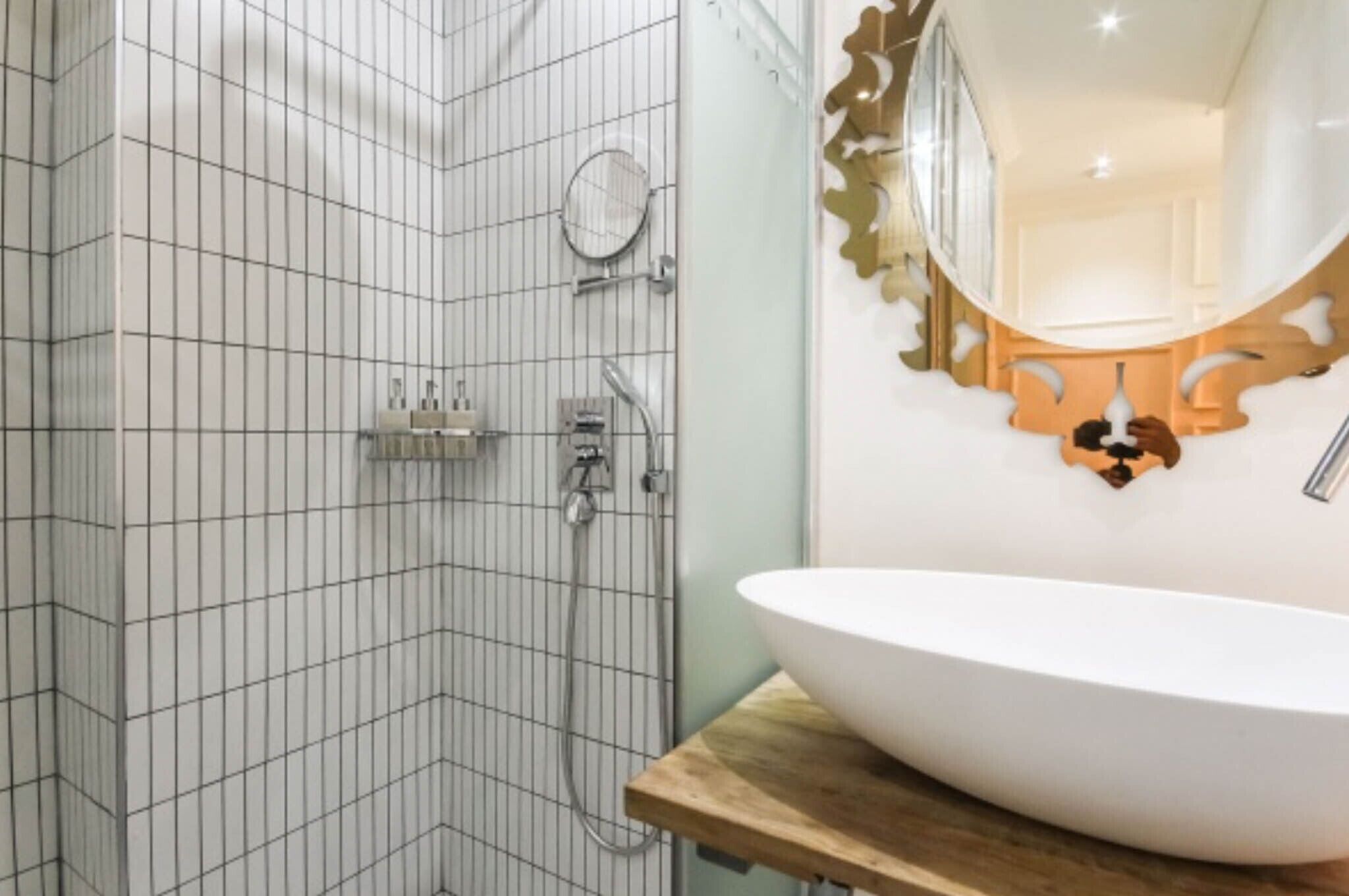 premium double room | bathroom | free toiletries, hair dryer, bathrobes, slippers