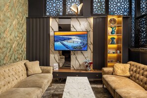 Lobby sitting area - Sultanahmet Nu Hotel (Istanbul)