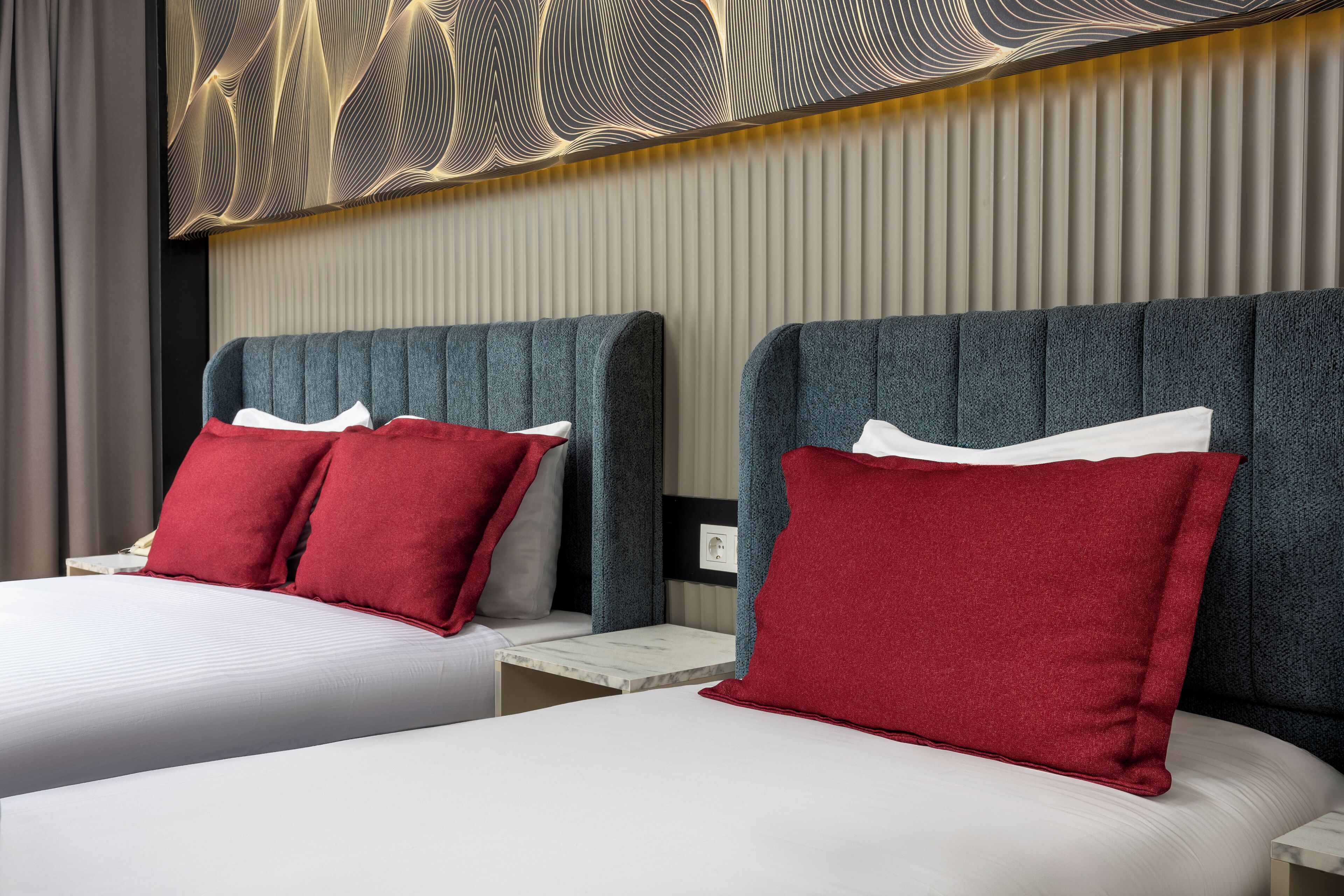 Chambre triple Standard, vue sur la mer | Rideaux d’obscurcissement, fer et planche à repasser