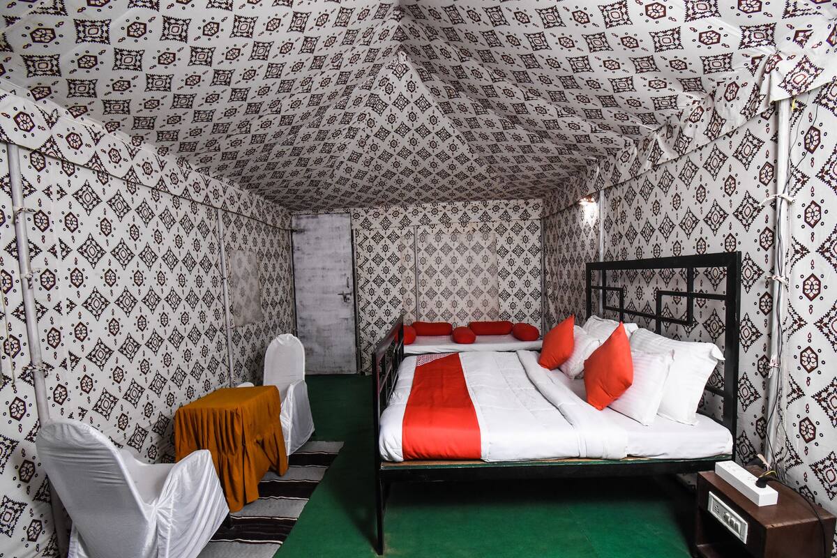 Bed sheets, wheelchair access