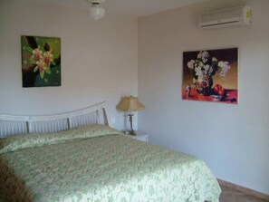 4 bedrooms, in-room safe, iron/ironing board, bed sheets
