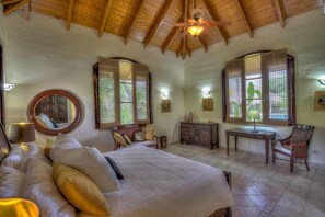 Villa (5 Bedrooms) | 5 chambres, fer et planche à repasser, draps fournis