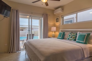 2 bedrooms, in-room safe, iron/ironing board, free WiFi
