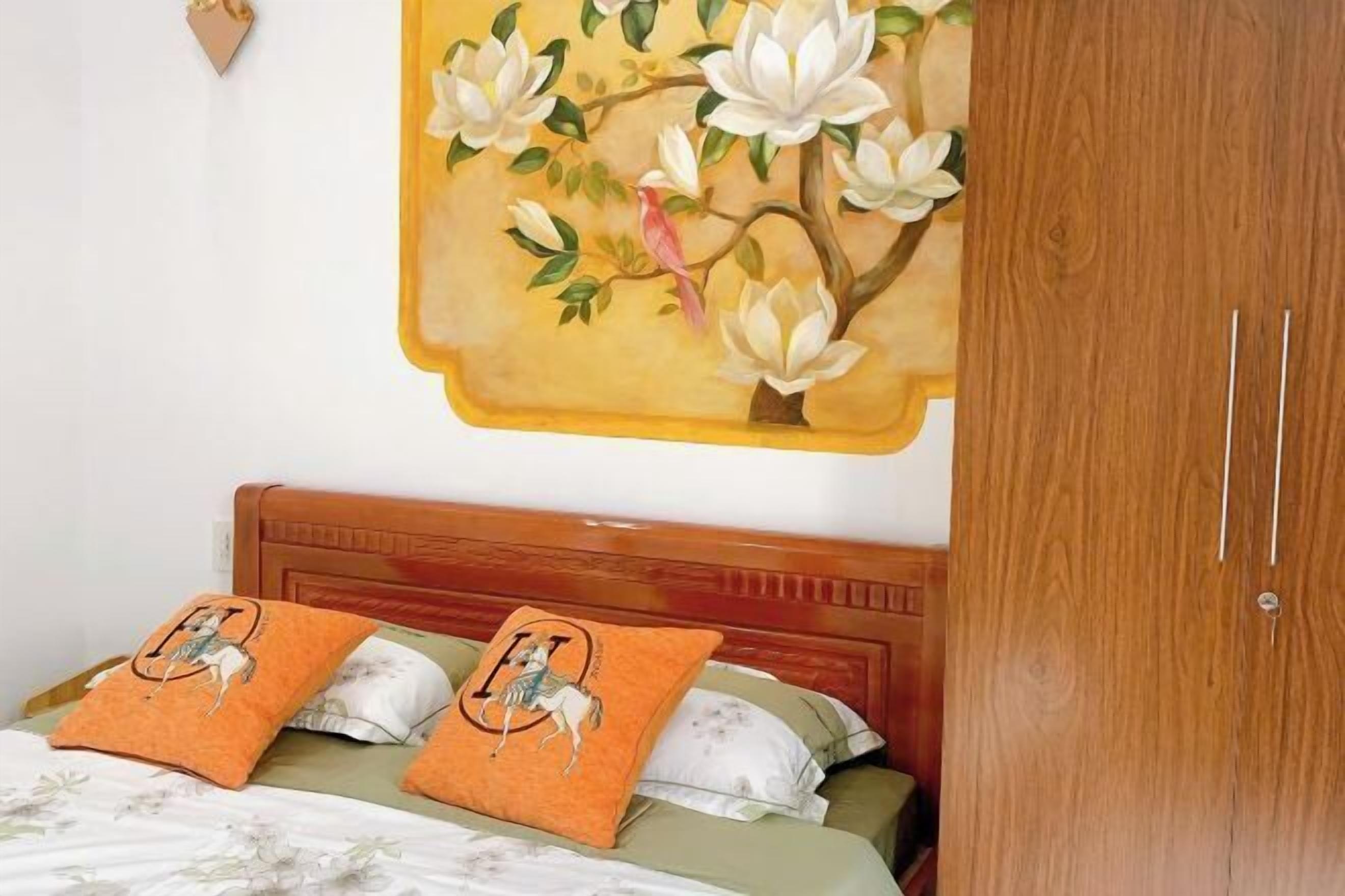 고급 침구, 오리/거위털 이불, 책상, 노트북 작업 공간