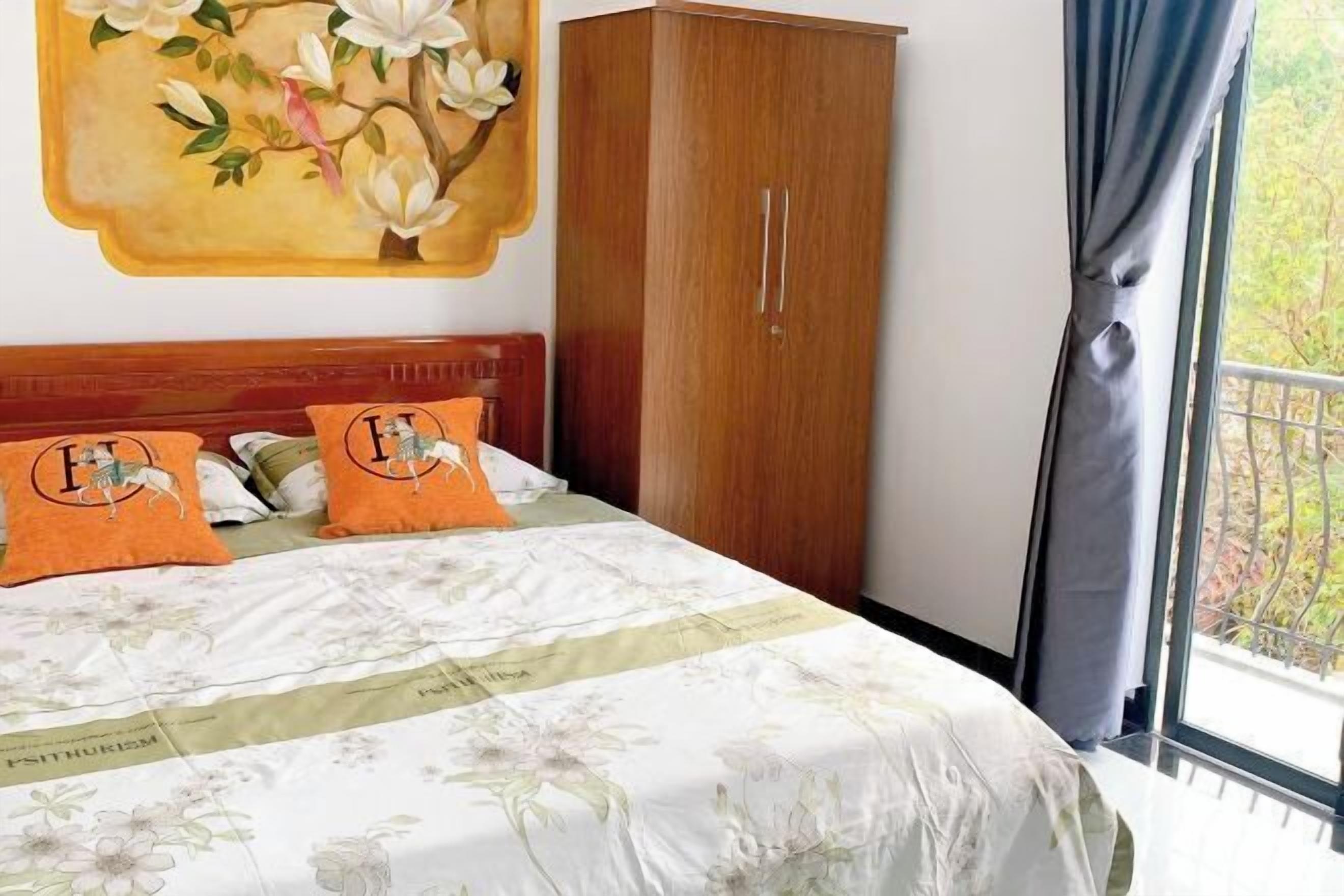 Ropa de cama de alta calidad, cubrecamas y escritorio 