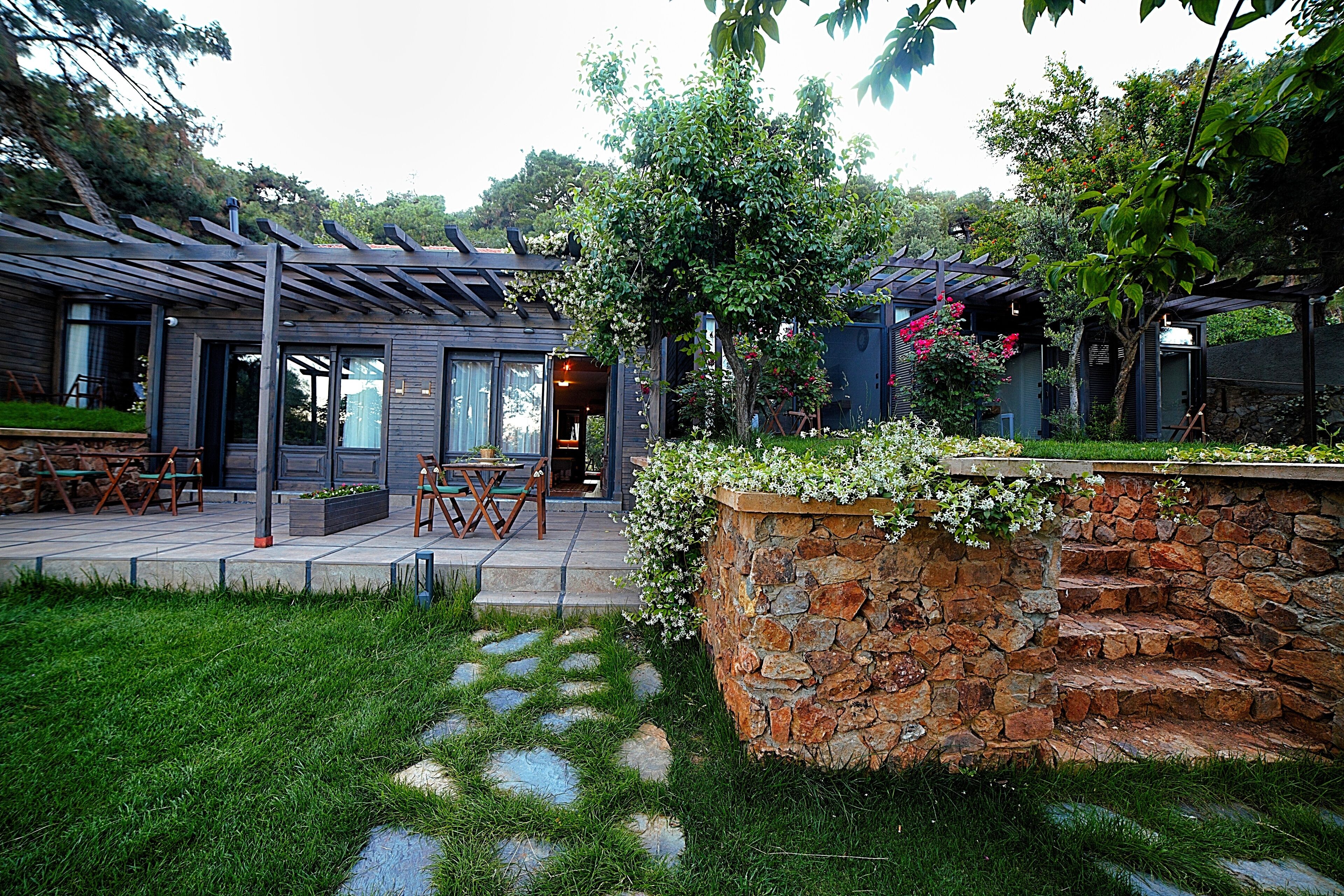 family bungalow | garden view